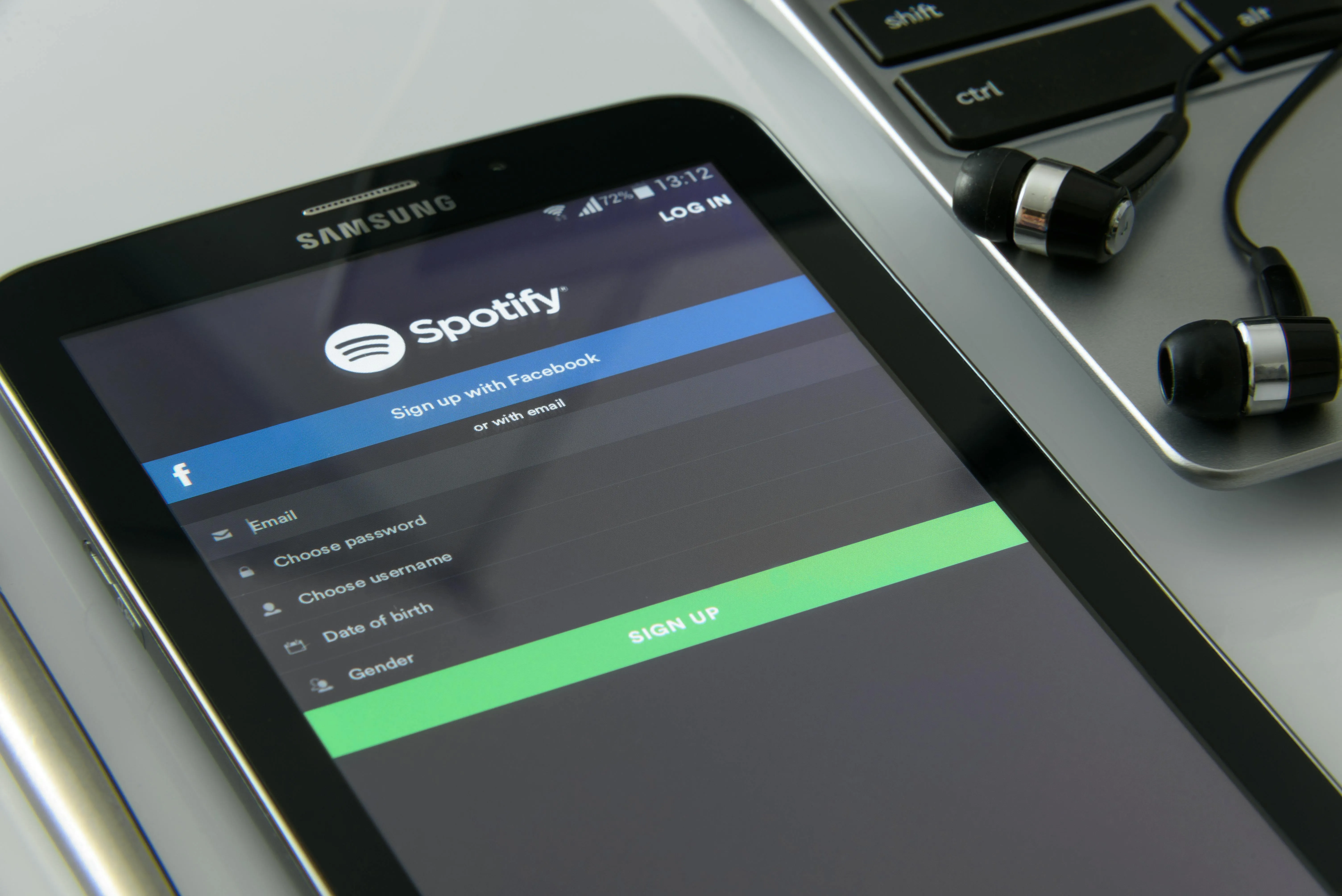 Guia passo a passo: criando um clone do Spotify com o Adalo