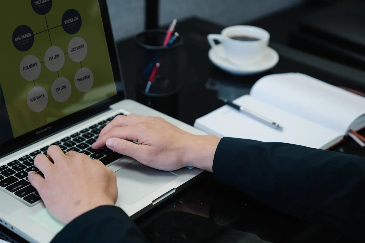 Como usar criadores de aplicativos sem código para o padrão Strangler Fig (em 2026) | Adalo